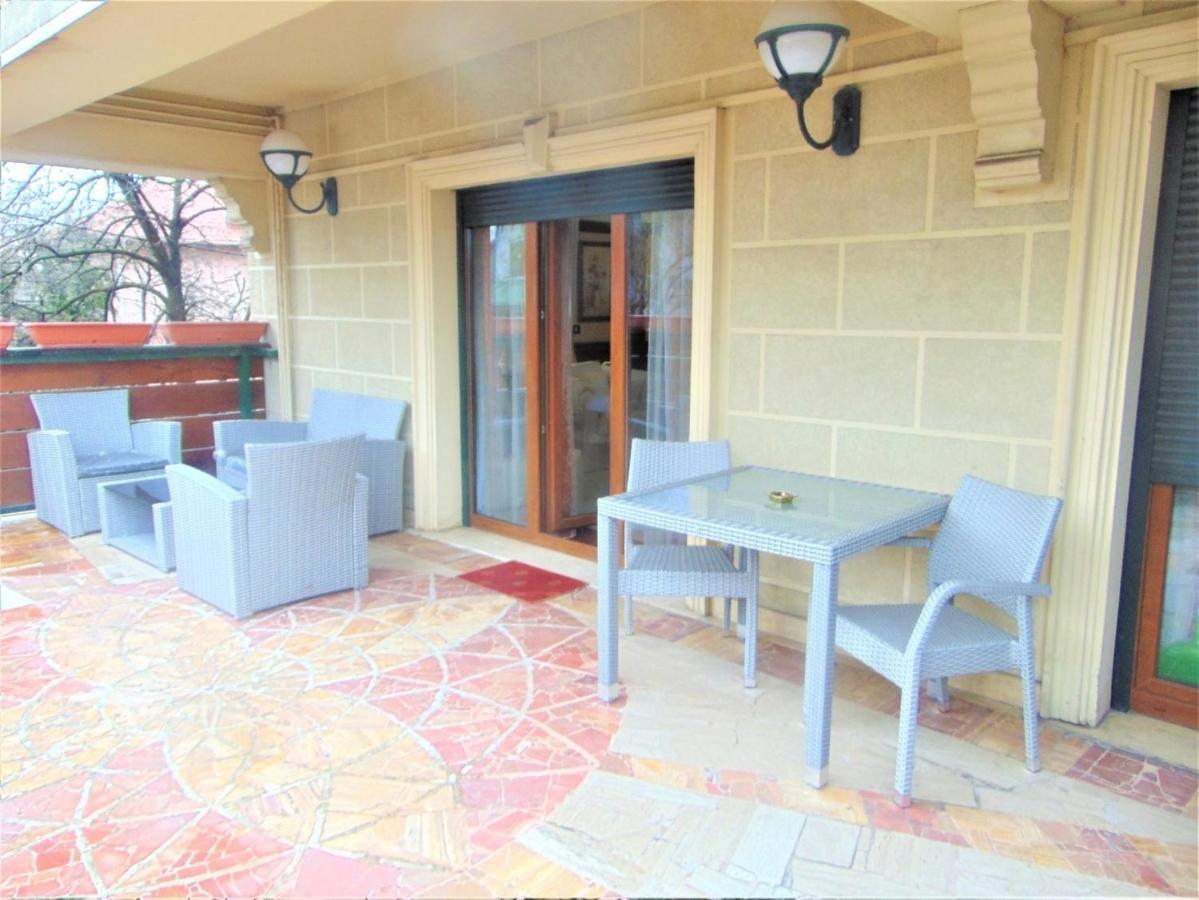 My Hotel Apartments Baneasa Bukares Bagian luar foto