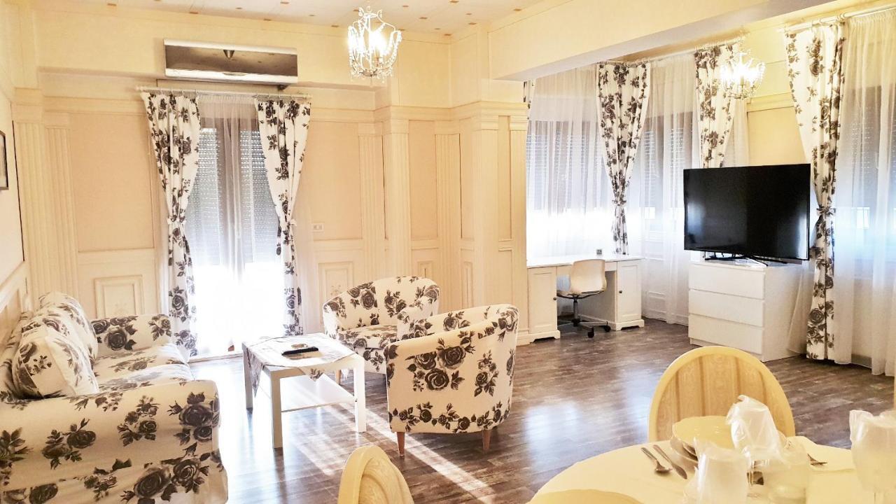 My Hotel Apartments Baneasa Bukares Bagian luar foto