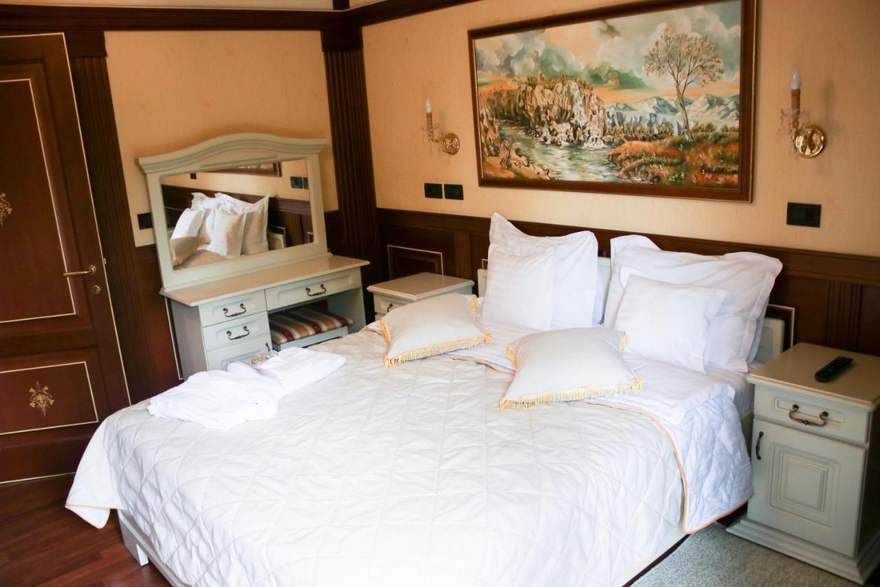 My Hotel Apartments Baneasa Bukares Bagian luar foto